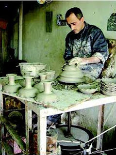 صناعة الفخار.jpg